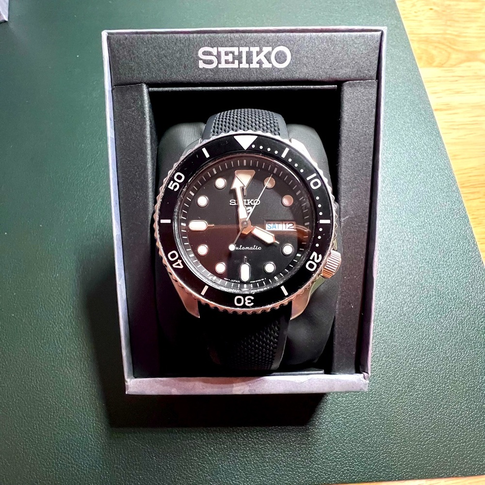 Seiko Automatic 5sport black dial, diver watch.